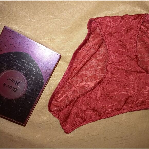 Surprise Panty bundle - Picture 3 of 4